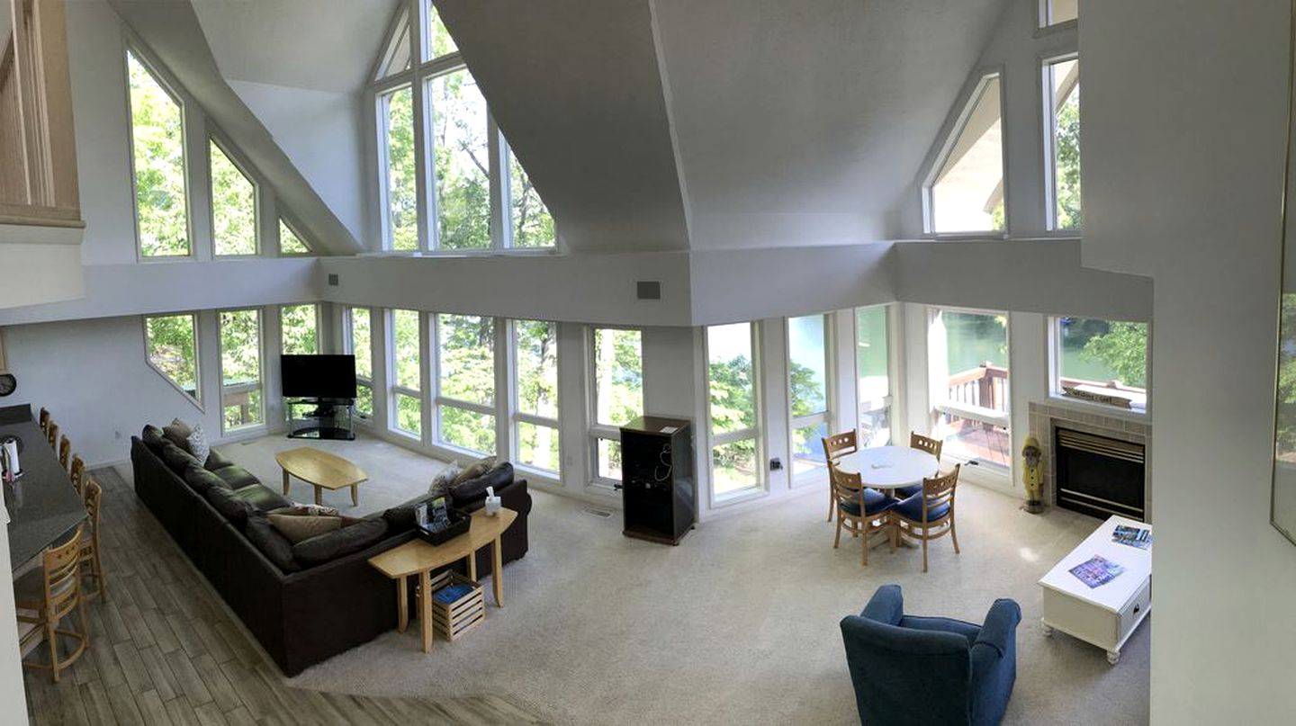 Spacious Cabin on Lake Norris in Lafollette, Tennessee