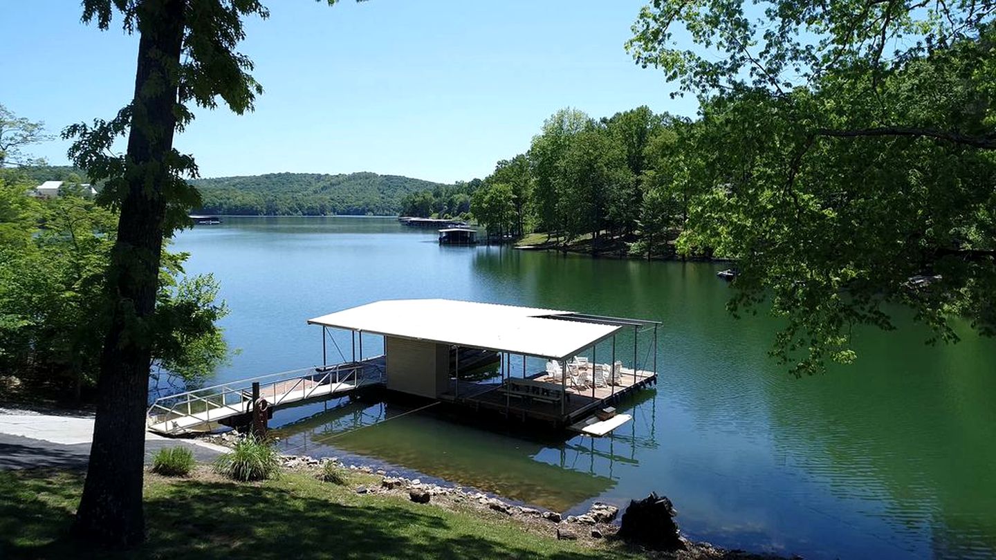 Spacious Cabin on Lake Norris in Lafollette, Tennessee