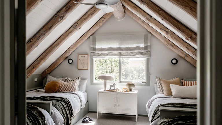 Cabins (Australia, Macedon, Victoria)