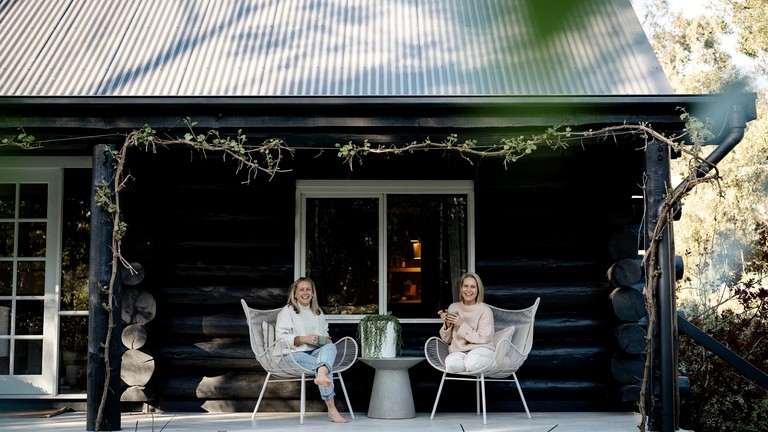 Cabins (Australia, Macedon, Victoria)