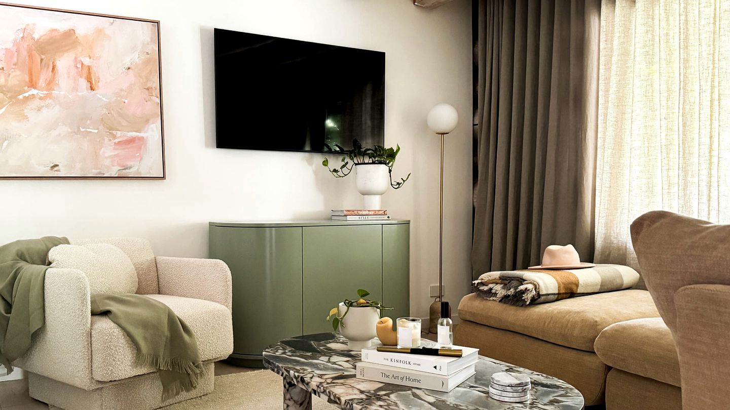 Wonderful Rustic Wooden Cabin with Fireplace in Macedon, Victoria