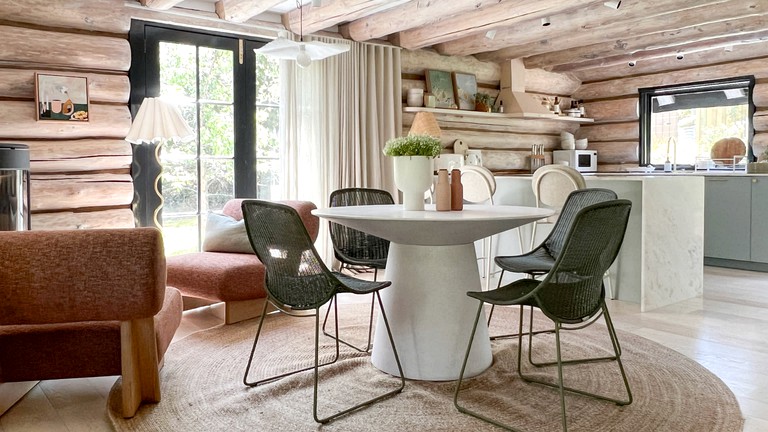 Cabins (Australia, Macedon, Victoria)