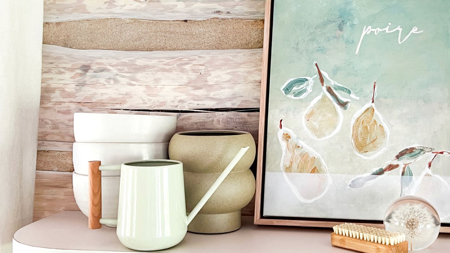 Wonderful Rustic Wooden Cabin with Fireplace in Macedon, Victoria