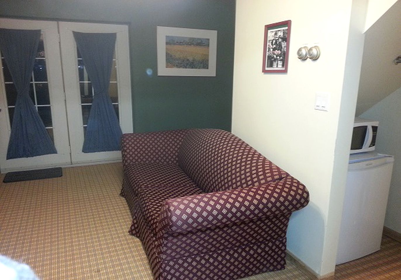 Family-Friendly Deluxe Suite Rental in Lodge in Cochrane, Ontario