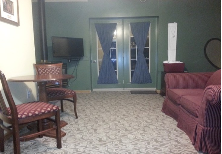 Nature Lodges (Coachrane, Ontario, Canada)