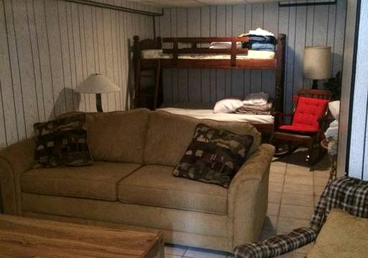 Cabins (Summit Lake, Wisconsin, United States)