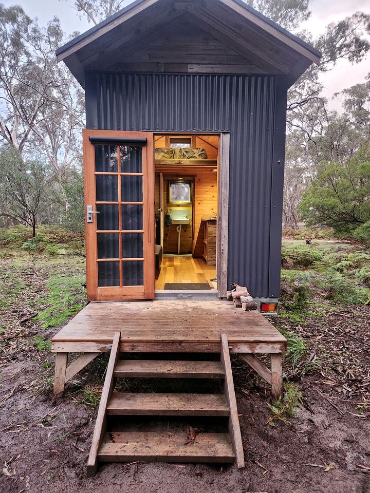 Beautiful Tiny House with Fire Pit in Dadswells Bridge, Victoria