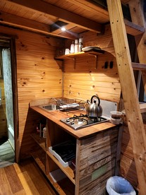 Beautiful Tiny House with Fire Pit in Dadswells Bridge, Victoria - Photo 2
