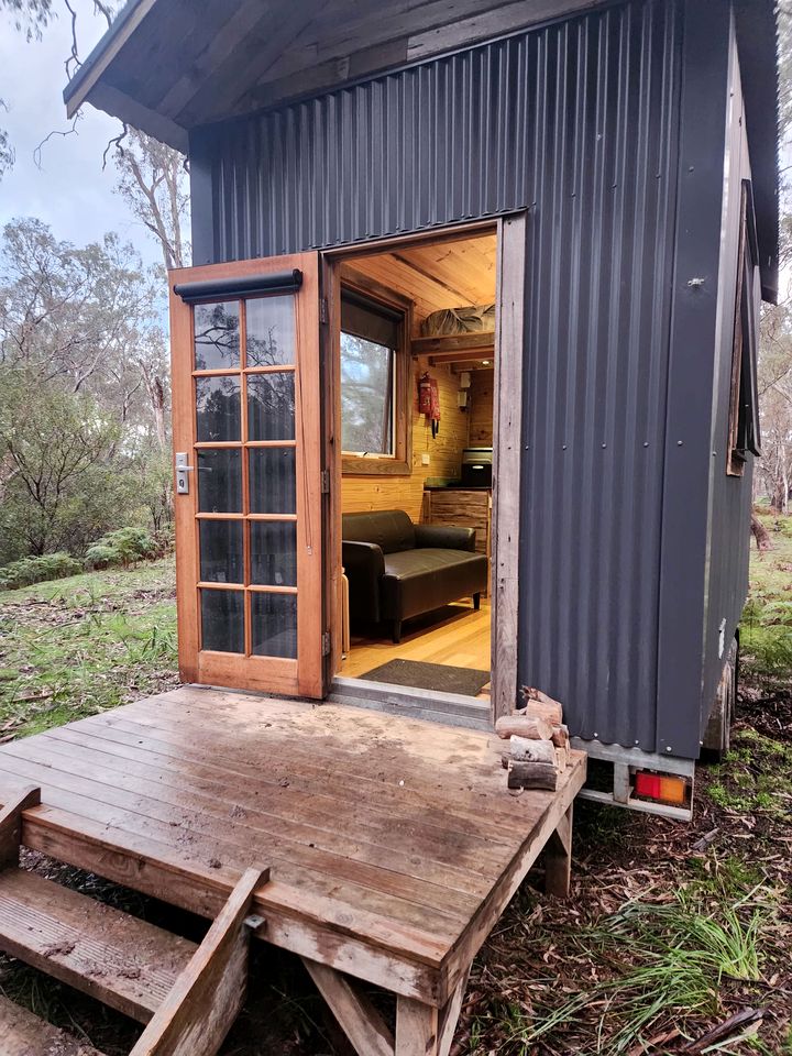 Beautiful Tiny House with Fire Pit in Dadswells Bridge, Victoria