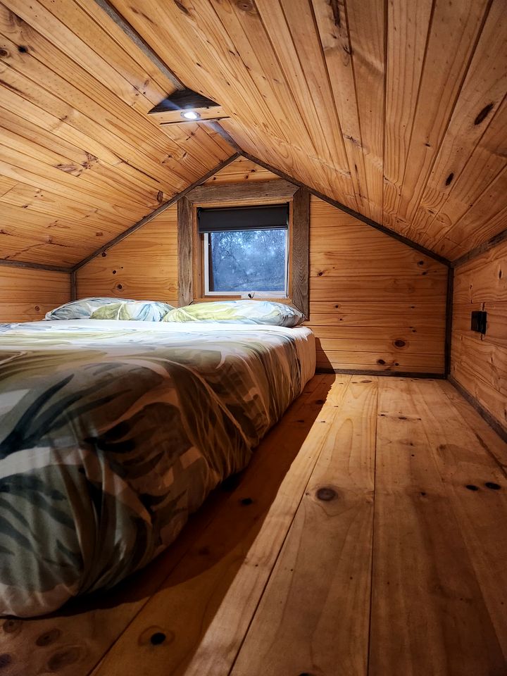 Beautiful Tiny House with Fire Pit in Dadswells Bridge, Victoria