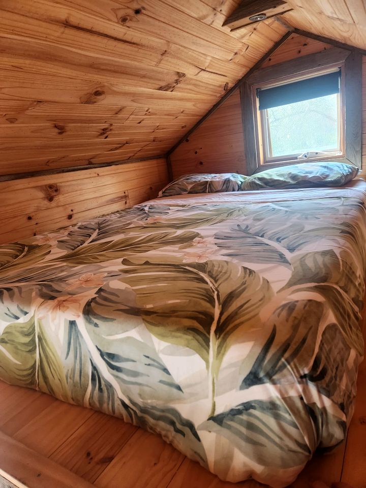Beautiful Tiny House with Fire Pit in Dadswells Bridge, Victoria