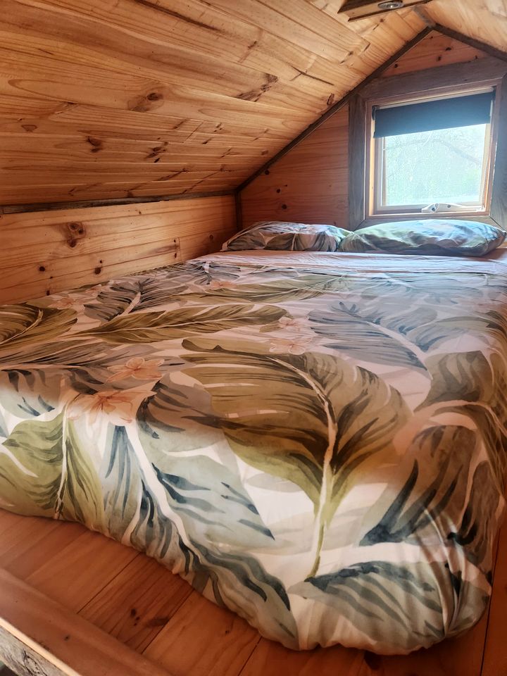 Beautiful Tiny House with Fire Pit in Dadswells Bridge, Victoria