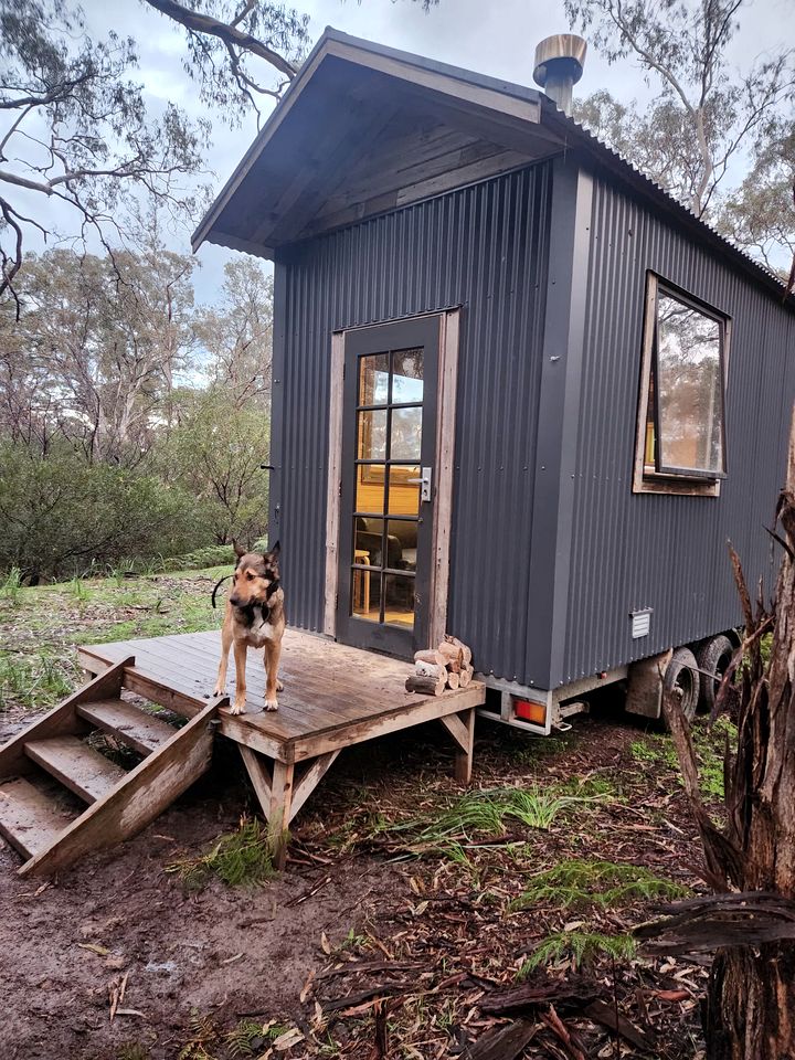 Beautiful Tiny House with Fire Pit in Dadswells Bridge, Victoria