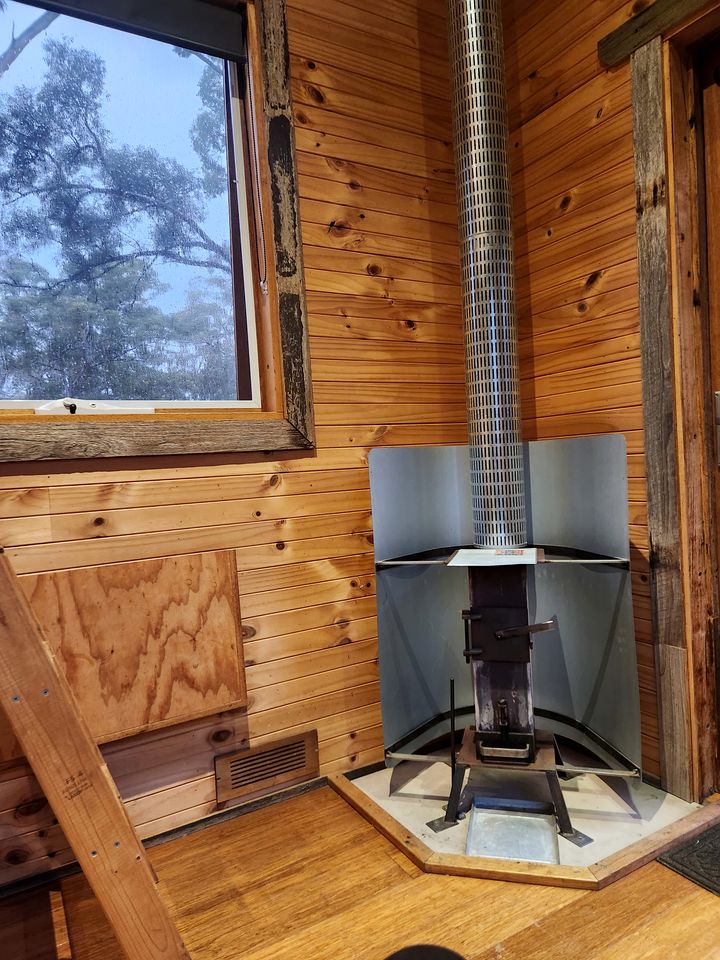 Beautiful Tiny House with Fire Pit in Dadswells Bridge, Victoria
