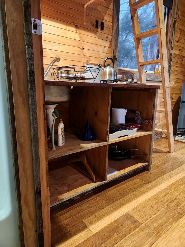 Beautiful Tiny House with Fire Pit in Dadswells Bridge, Victoria