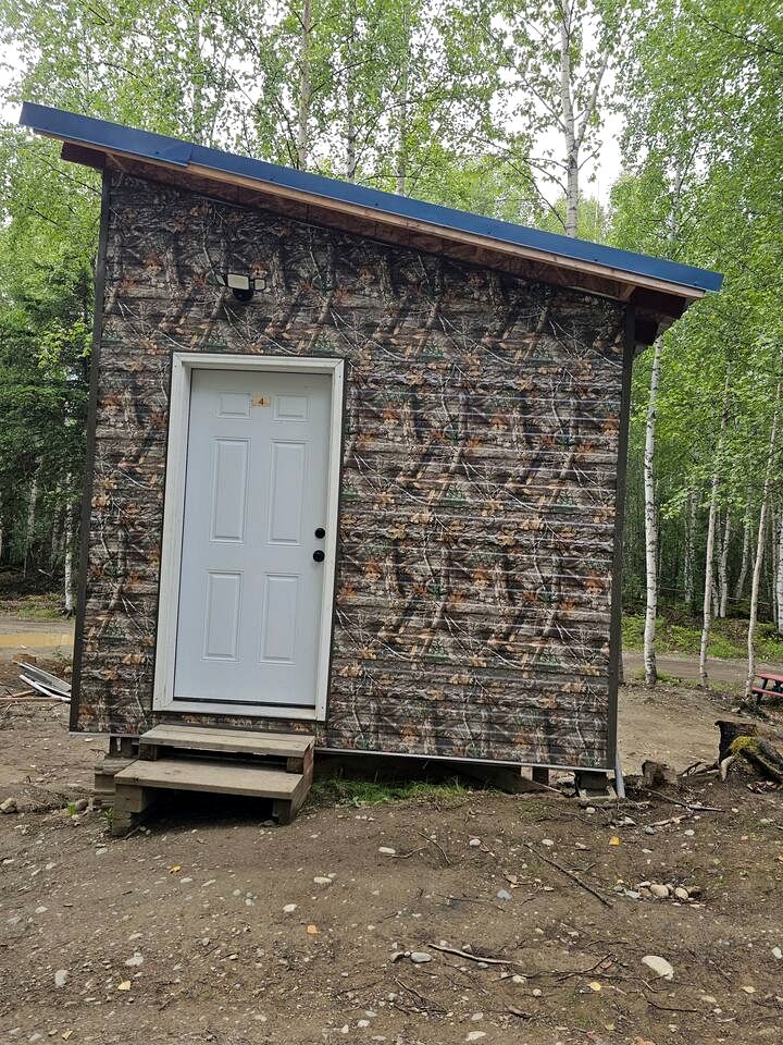 Peaceful Tiny Cabin Escape With Onsite Play Area Close To River Adventures in Houston, Alaska