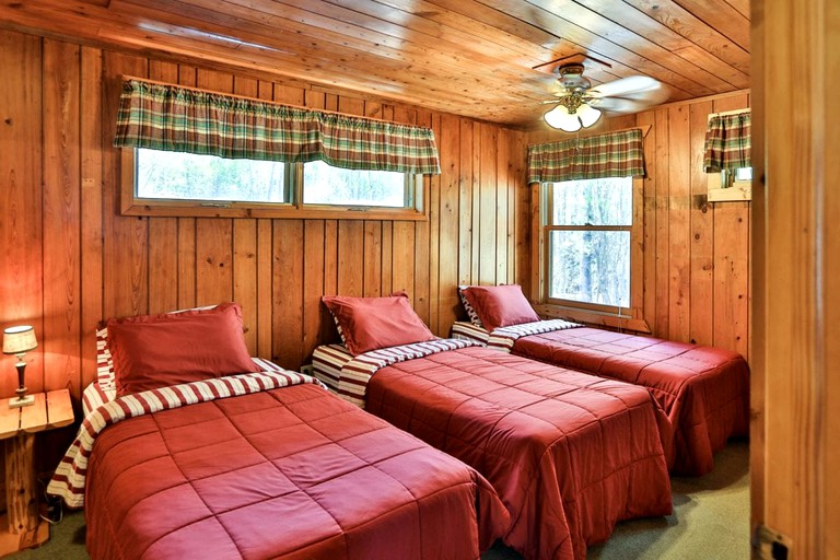 Lindstrom Rentals Northern Lights Resort & Outfitting, Cabins 55254
