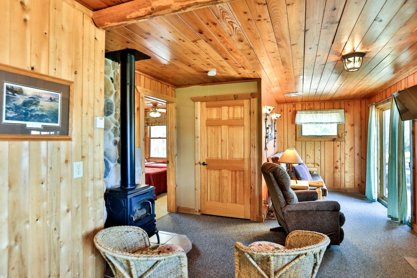 Waterfront Cabin Rental with Breathtaking Sunset Views near Lake Kabetogama, Minnesota