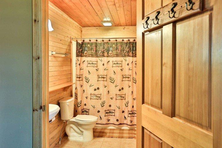 Cabins (Kabetogama, Minnesota, United States)