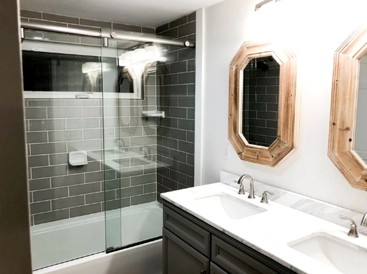 Luxurious Waterfront Cabin for a Group Getaway in Fort Ann, New York