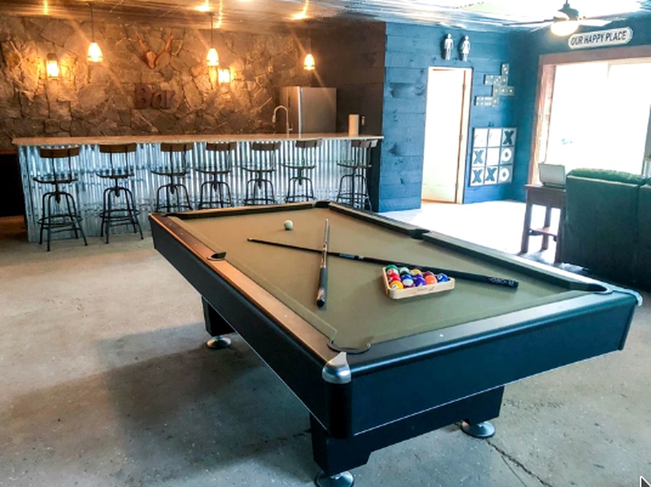 Luxurious Waterfront Cabin for a Group Getaway in Fort Ann, New York