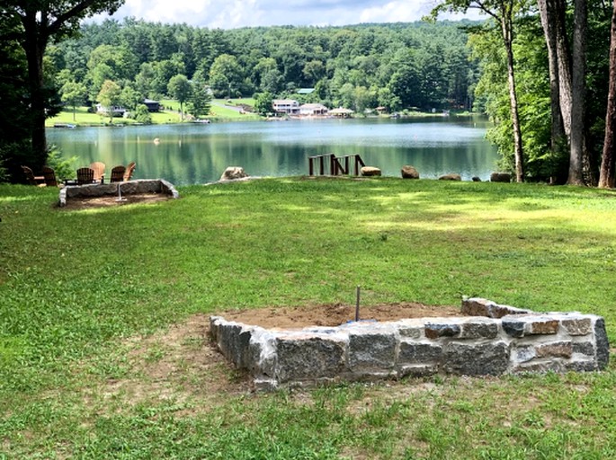 Cabins (Fort Ann, New York, United States)