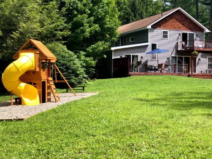 Cabins (Fort Ann, New York, United States)