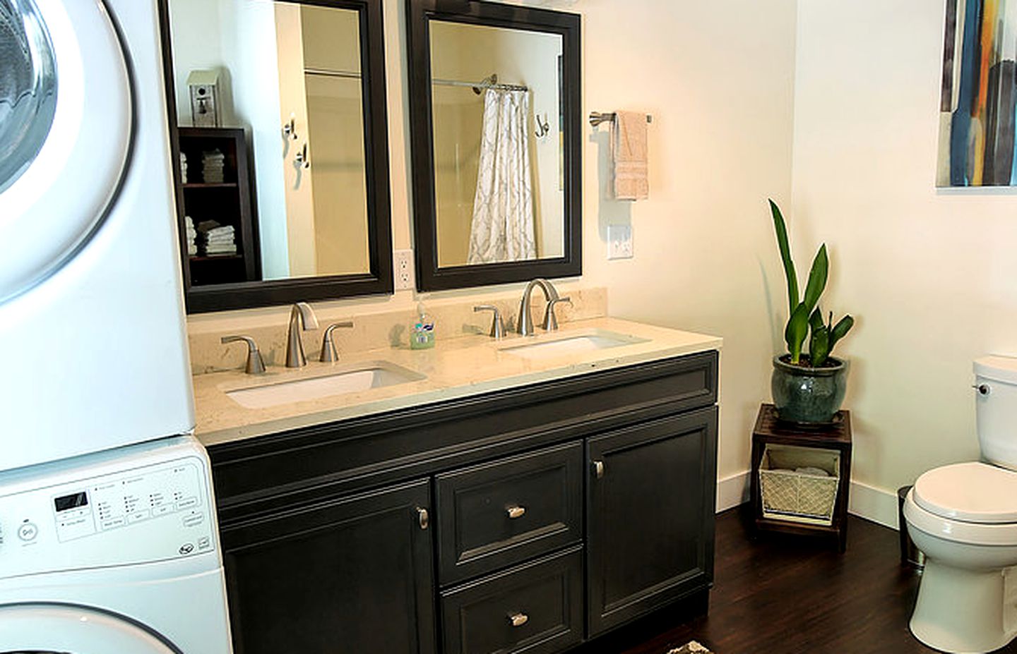 Lakefront Vacation Rental for Group Getaway in Fort Ann, Upstate New York