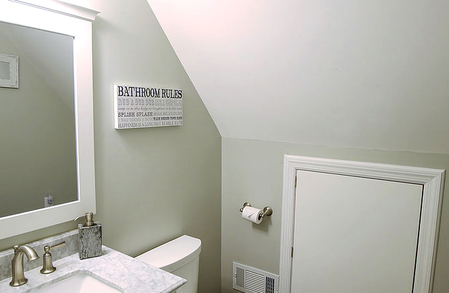 Lakefront Vacation Rental for Group Getaway in Fort Ann, Upstate New York