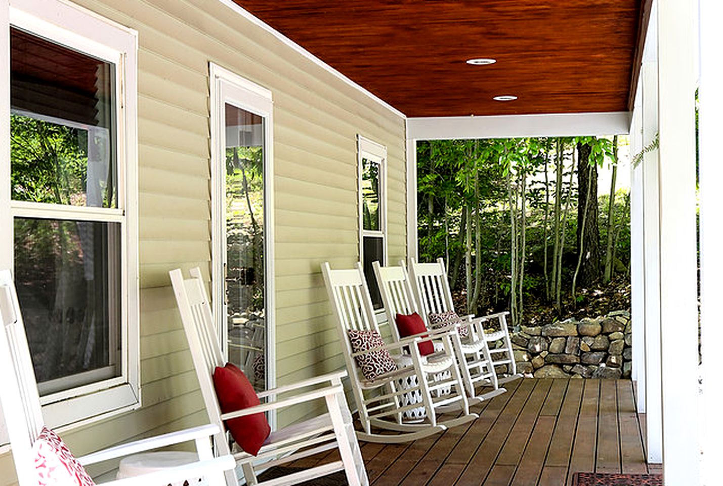 Lakefront Vacation Rental for Group Getaway in Fort Ann, Upstate New York