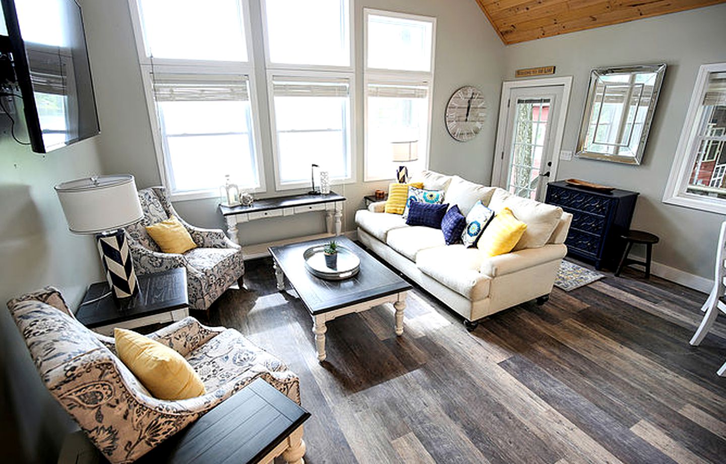 Secluded Cabin with Waterfront Views on Hadlock Pond in Fort Ann, New York