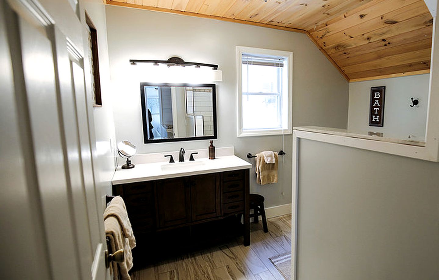 Secluded Cabin with Waterfront Views on Hadlock Pond in Fort Ann, New York