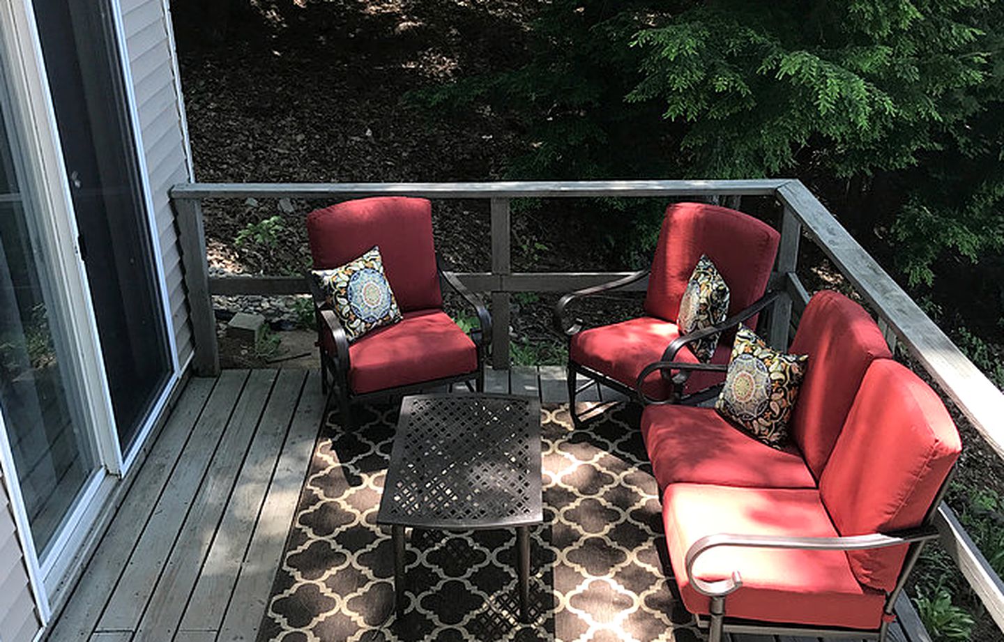 Secluded Cabin with Waterfront Views on Hadlock Pond in Fort Ann, New York