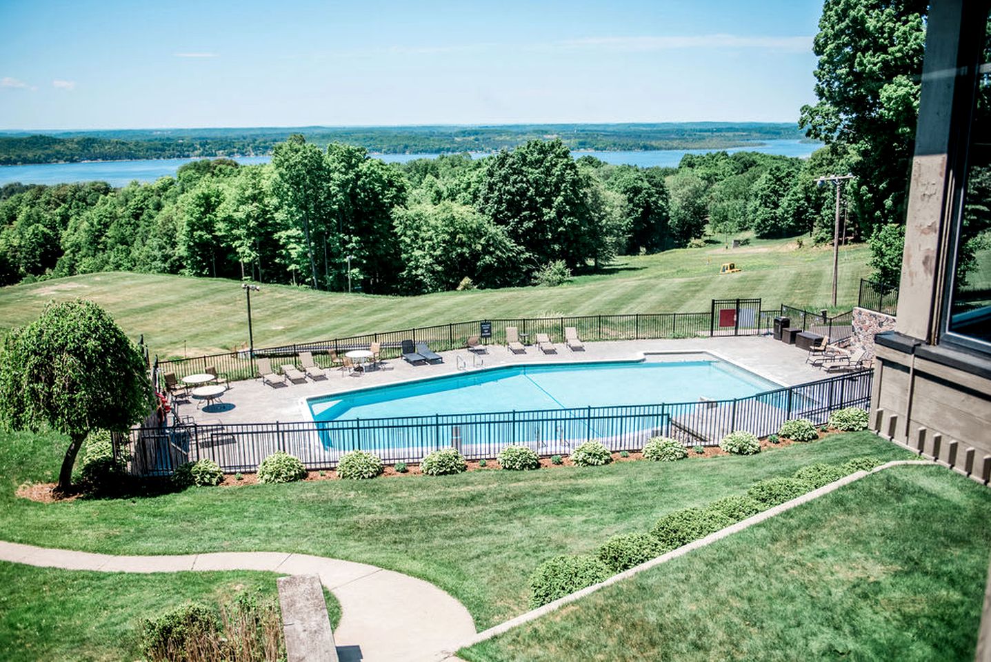 Incredible Cottage with Private Beach and Indoor and Outdoor Swimming Pool in Bellaire, Michigan