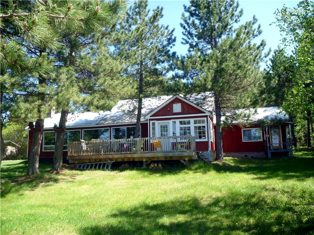 Cottage on a Lake with Woodland Views, Chapleau, Ontario