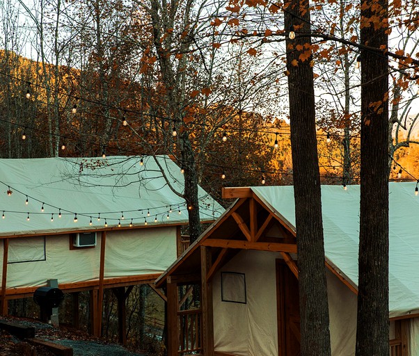 Tented Cabins (Rutherfordton, North Carolina, United States)