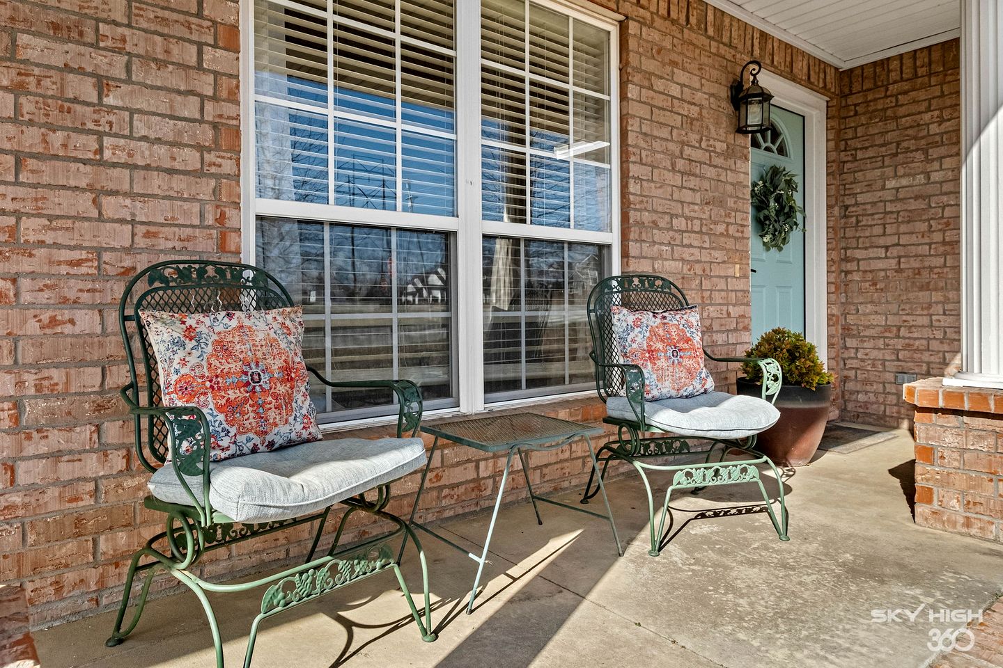 Cozy Retreat w/ Soaker Tub & Family Entertainment Area in Siloam Springs, Arkansas