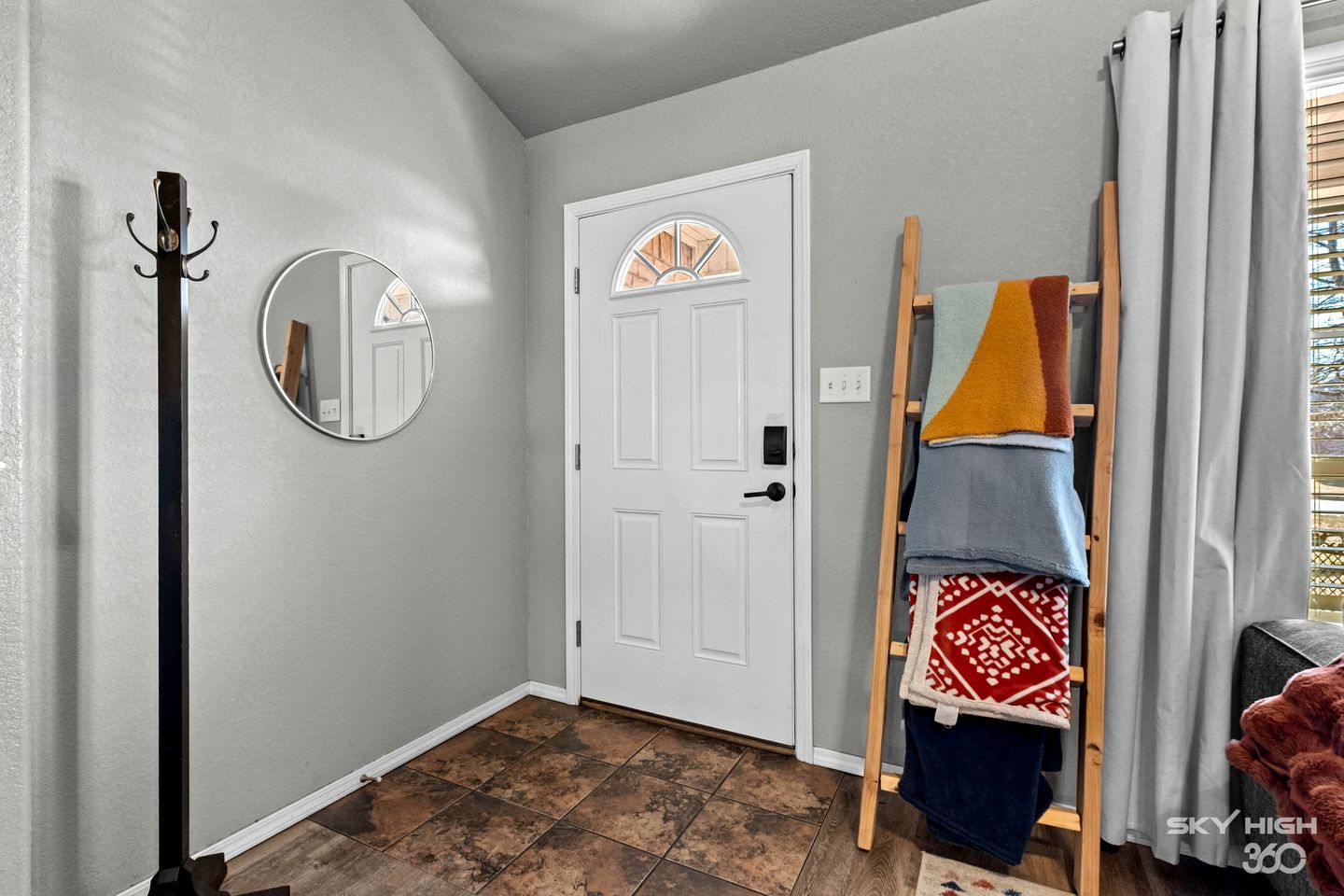 Cozy Retreat w/ Soaker Tub & Family Entertainment Area in Siloam Springs, Arkansas