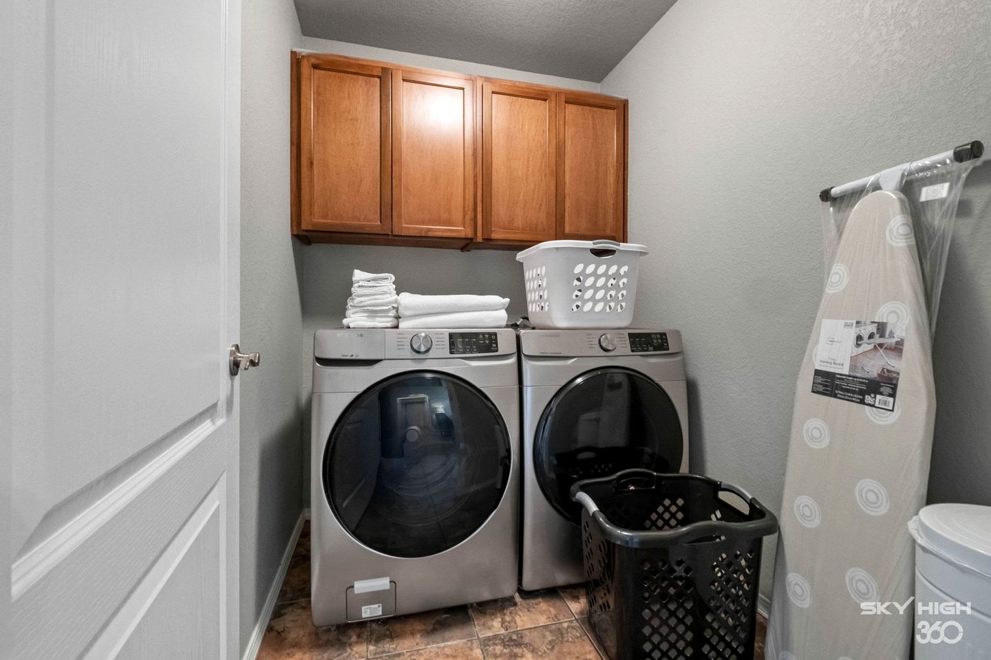Cozy Retreat w/ Soaker Tub & Family Entertainment Area in Siloam Springs, Arkansas