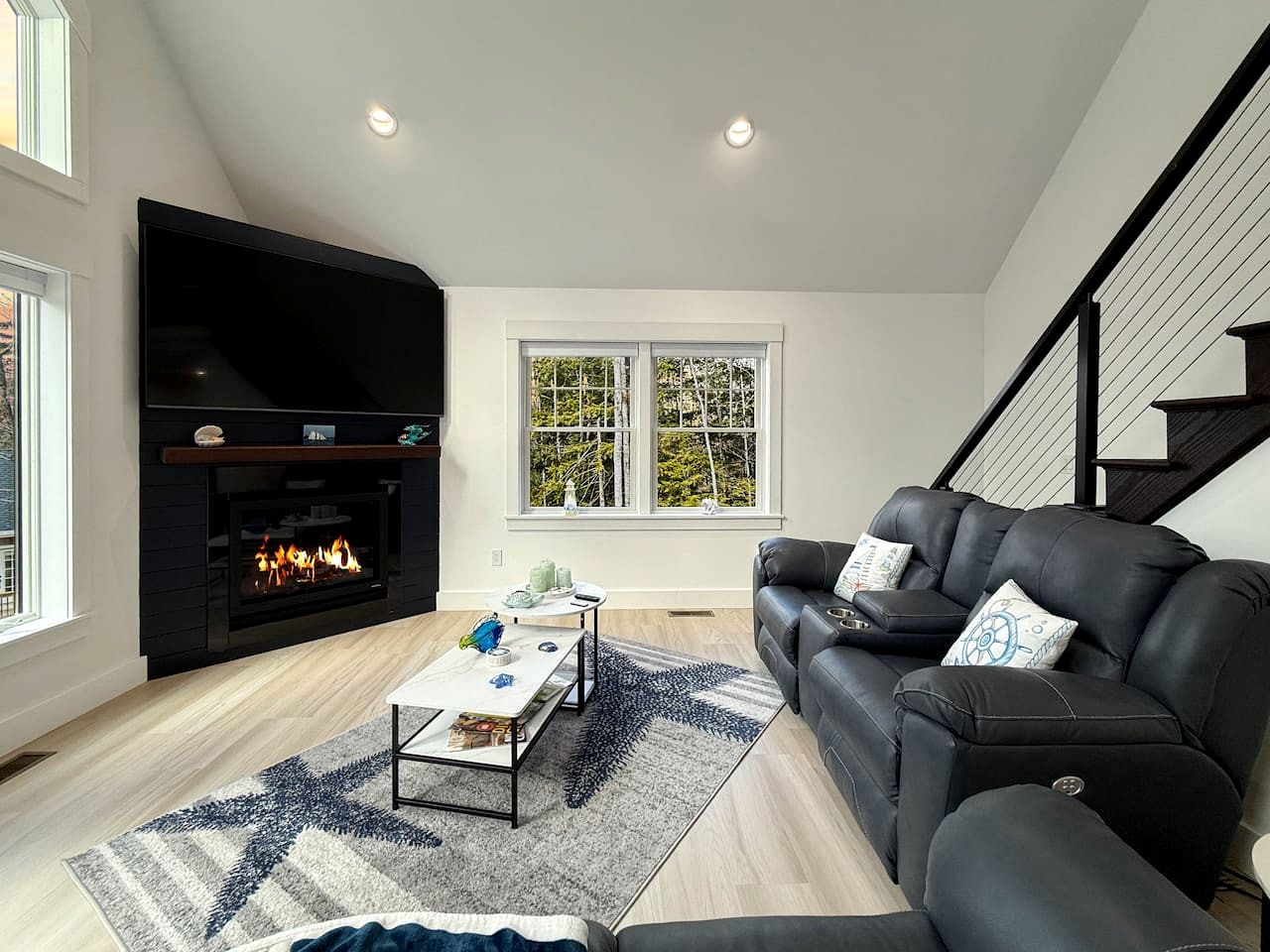 Nautical Chalet Retreat with Hot Tub and Game Room in Conway, New Hampshire