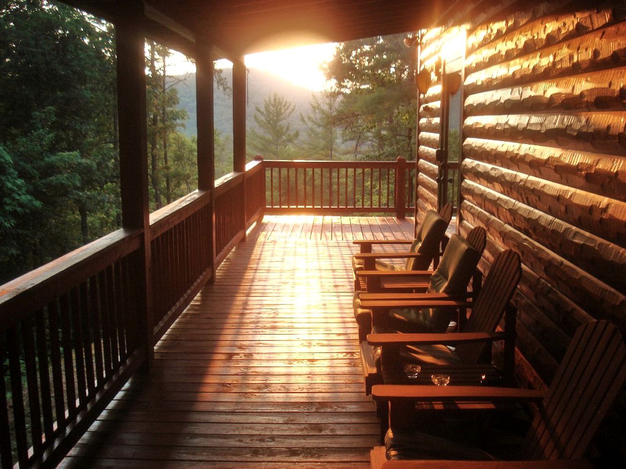 Secluded Cabin Rental with Hot Tub Overlooking Stunning Forest in Blue Ridge, Georgia