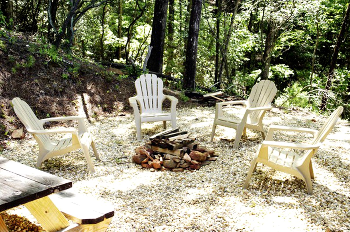 Secluded Cabin Rental with Hot Tub Overlooking Stunning Forest in Blue Ridge, Georgia