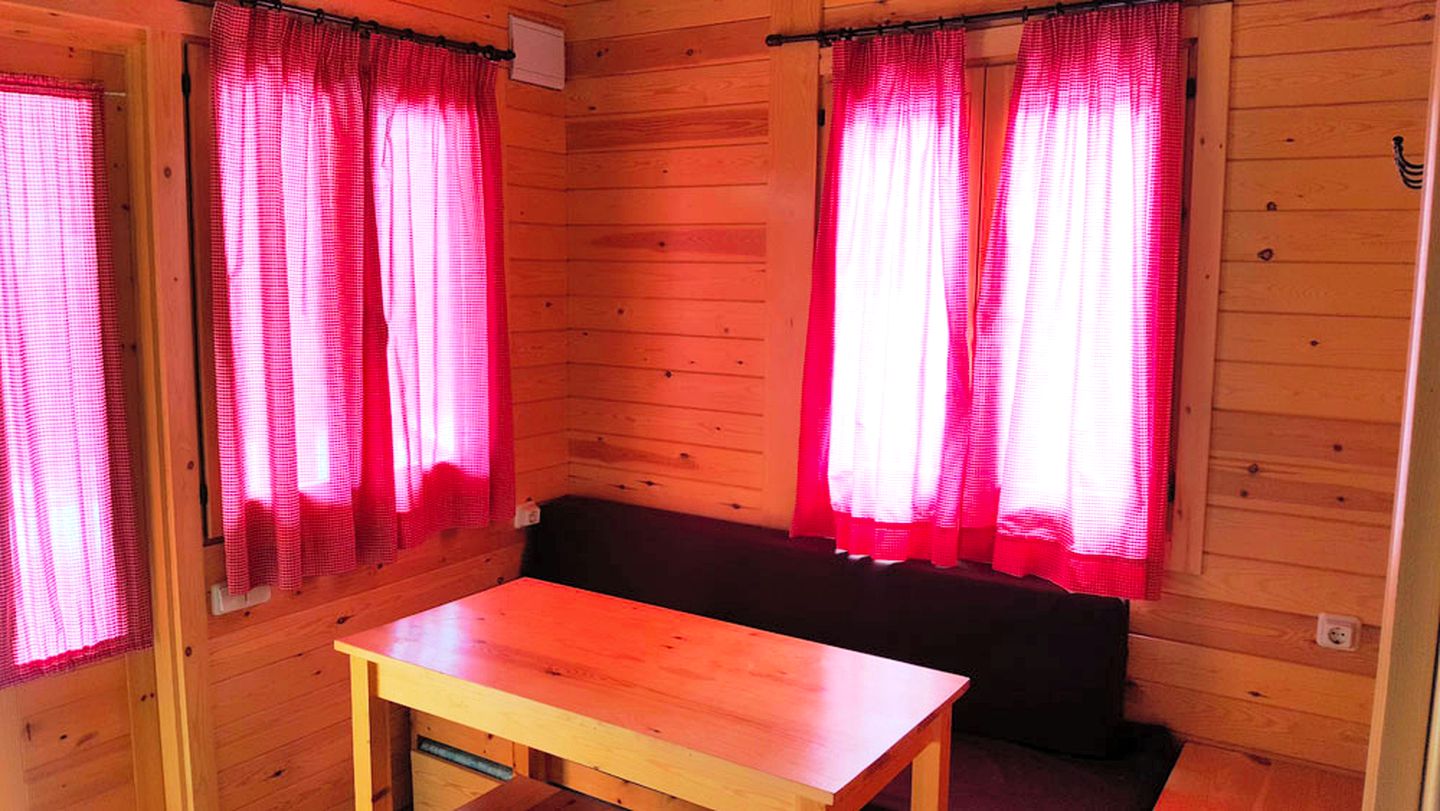 Cozy Cabin for a Romantic Getaway in the Pyrenees of Catalonia