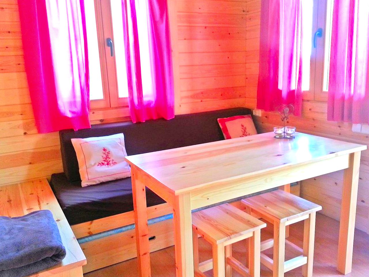 Cozy Cabin for a Romantic Getaway in the Pyrenees of Catalonia