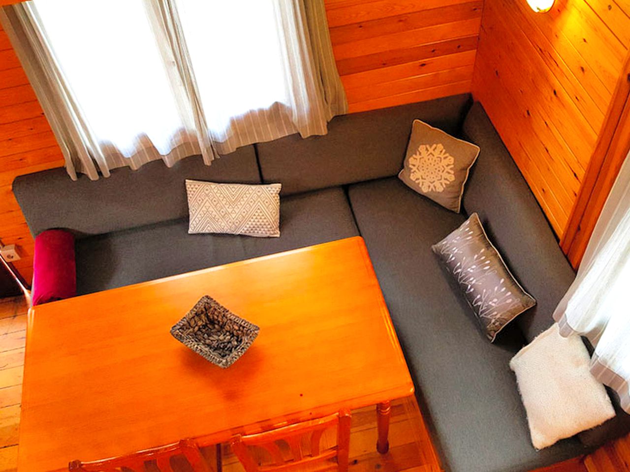 Gorgeous Family-Friendly Cabin Rental in the Pyrenees Mountains, Catalonia