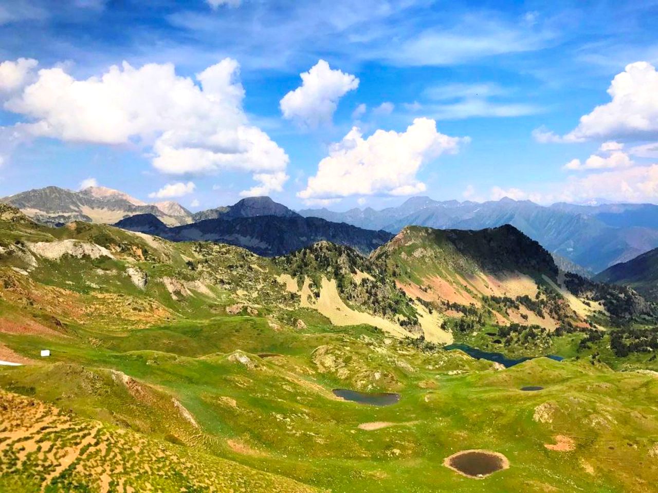 Gorgeous Family-Friendly Cabin Rental in the Pyrenees Mountains, Catalonia