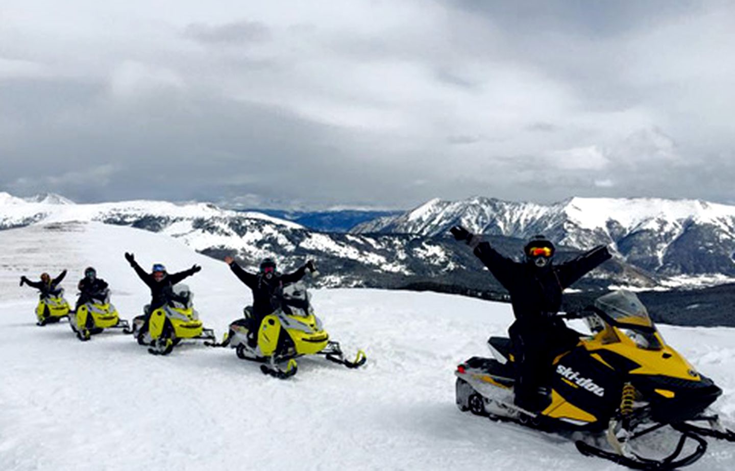 Enchanting Cabins Nestled in National Forest with Stunning Views in Vail, Colorado