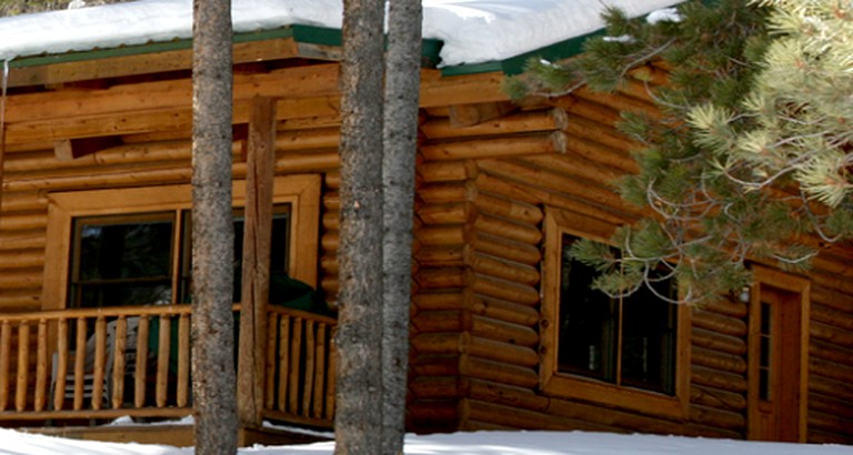 Log Cabins (Red Cliff, Colorado, United States)