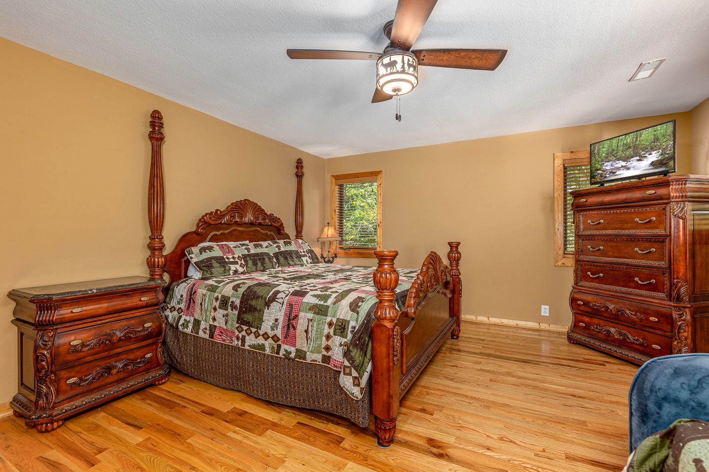 Charming Sevierville Getaway with Stunning Deck and Hot Tub