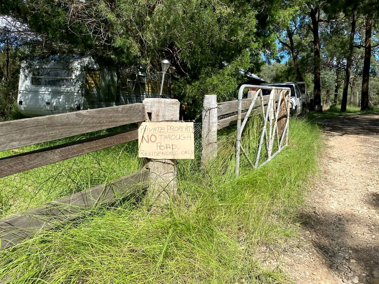 Pet-Friendly NSW Glamping Retreat with Mountain Views